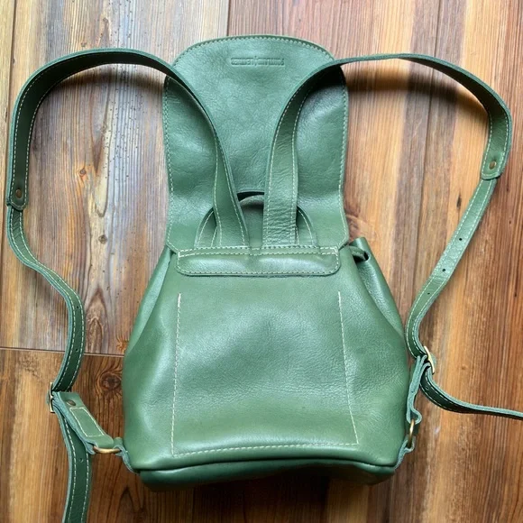 Portland Leather Bucket Backpack Eucalyptus Green - Picture 3 of 4